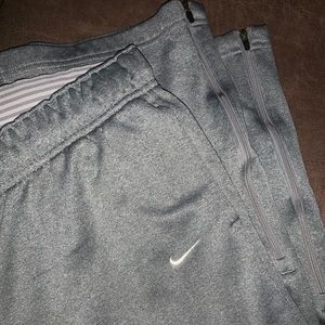 Women’s size M Nike sweatpants